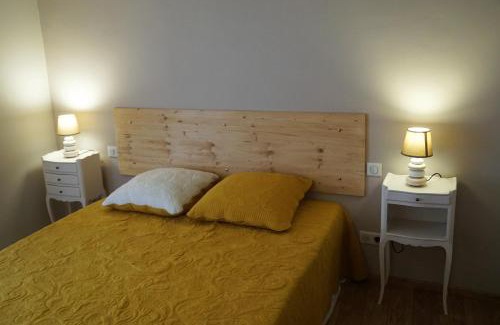 Saint-Thibery Casa | CHARMANTE MAISON - Meublé de Tourisme 2 étoiles "LOURECANTOU"