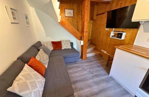 Praranger Casa | Charmante maison rénovée 2 étages, terrasse Ouest, 4 km des Menuires, wifi gratuit, animaux bienvenus - FR-1-452-167