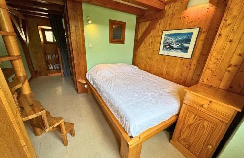 Praranger Casa | Charmante maison rénovée 2 étages, terrasse Ouest, 4 km des Menuires, wifi gratuit, animaux bienvenus - FR-1-452-167
