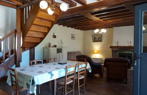 La Saucelle Casa | Charmante Maison Rénovée avec Jardin, BBQ et Loisirs à La Saucelle - FR-1-581-13