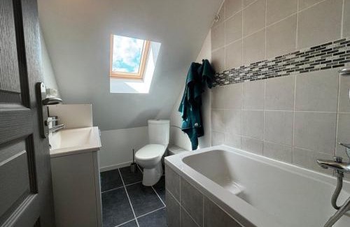 Choisy-au-Bac Apartamento | Charmante Maison Wifi télé 65 pouces netflix