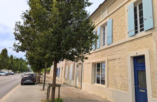 Gondeville Casa | Charmante maison XIXe sur Jarnac avec 3 chambres, cour privative & parking - FR-1-653-280