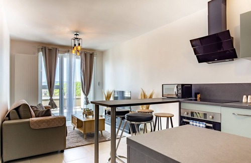 Novel Apartamento | Charmante Résidence Avec Parking Privé sur Place