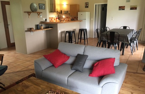 Monoblet Casa | Charmante Villa en Bois, Implantée sur Terrain de 1700 m2