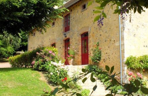 Asnieres sur Vegre Casa | Charme et authenticité : gîte pour 4 pers. en bord de rivière avec jardin enchanteur en Sarthe - FR-1-410-236