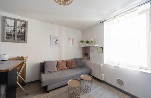 Villefranche-sur-Saone Apartamento | Charme et Tranquillité - Duplex Vintage avec Confort Moderne