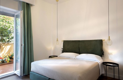 Aurelio Cama Y Desayuno | CHARME HOLIDAYS PUCCINI