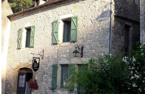 Saint-Cirq-Lapopie Casa | Charme, Jardin et Superbes Vues sur St-cirq