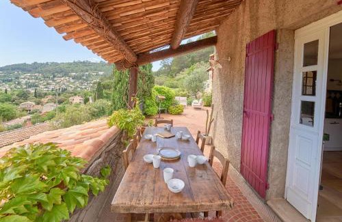 Sollies-Toucas Casa | Charme provençal Les amandiers piscine et animaux
