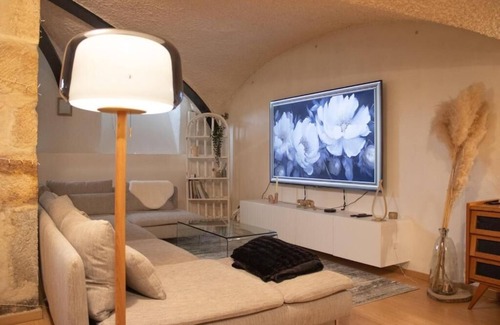 Royat Apartamento | Charme rare sous les voûtes accommodation in Royat