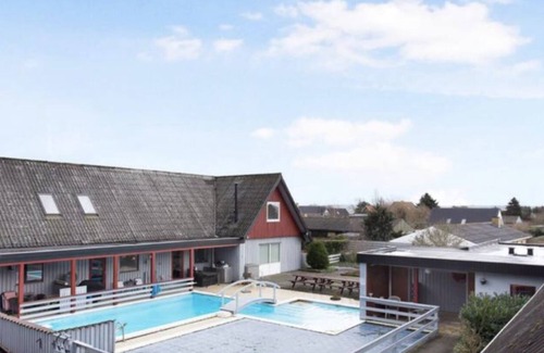 Vipperod Apartamento | Charmerende 63m2 Lejlighed/rækkehus i 2 Etager med Fælles Pool