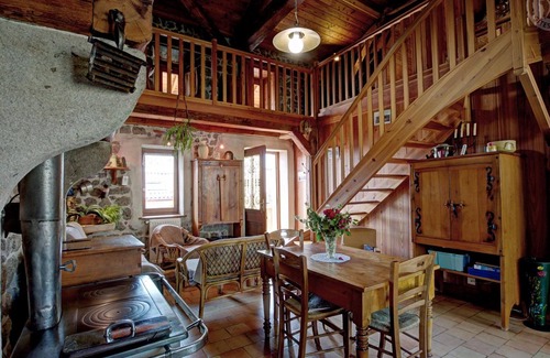 Essertines-en-Chatelneuf Cabaña | Casa rural Essertines-en-Châtelneuf, 2 dormitorios, 6 personas