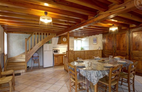 Saint-Bonnet-le-Courreau Cabaña | Alquiler de Gîte acogedor con terraza, amplio jardín y equipamiento completo en Saint-Bonnet-le-Courreau