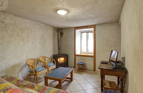 Saint-Bonnet-le-Courreau Cabaña | Alquiler de Gîte acogedor con terraza, amplio jardín y equipamiento completo en Saint-Bonnet-le-Courreau