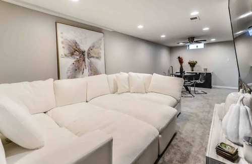 Milford Casa | Charming 4 Bedroom - Close to Downtown