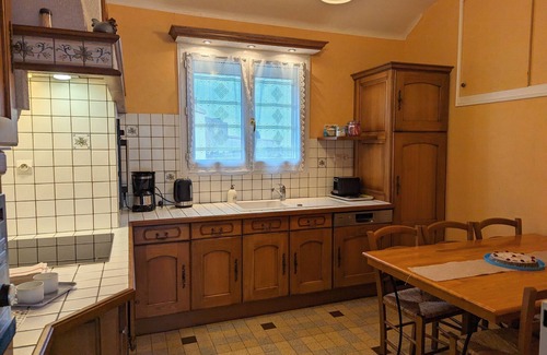 Cesarville-Dossainville Cabaña | Casa rural tranquila con terraza privada, 4 habitaciones, cerca de París y castillos del Loira
