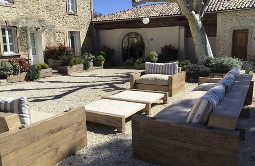 Saint-Julien-de-Peyrolas Condominio | Charming loft in estate with swimming pool in the heart of the gorges de l'ardeche