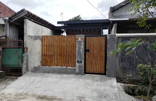 Mataram Casa | Charming 1-bedroom house with AC, WiFi in amazing Nusa Tenggara Bar