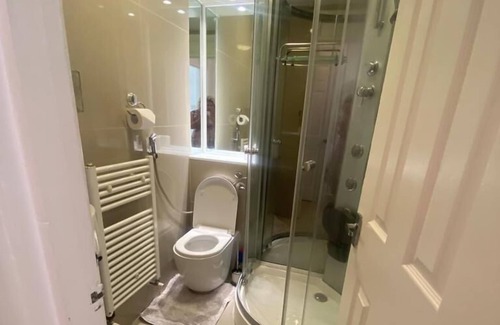Hainault Apartamento | Charming 1-Bed Apartment in Chigwell