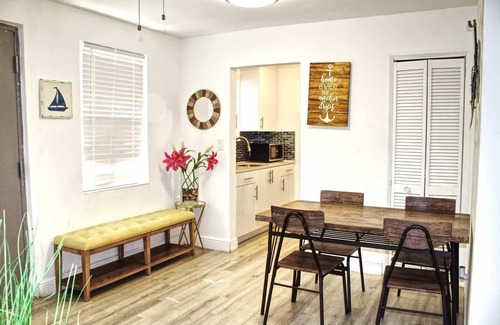 South Lake Apartamento | Beach Bliss: Cozy Apartment Steps from the beach