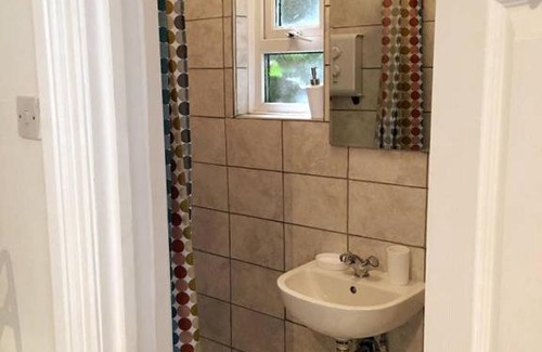 Queen's Park Apartamento | Charming 1 Bed Flat, with Garden in CENTRAL LDN