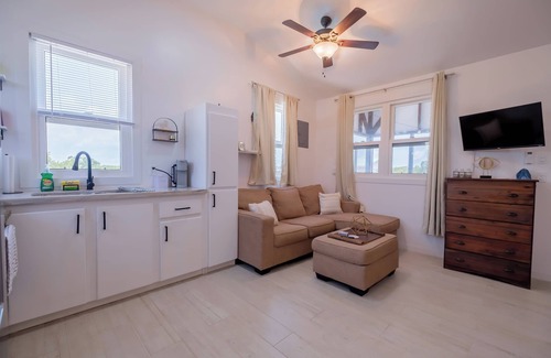 Cayo Corker Apartamento | Charming 1-bed studio apartment in awesome Caye Caulker with AC