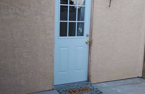 North Las Vegas Casa | Charming 1-bedroom independent room with AC and WiFi in North Las Vegas