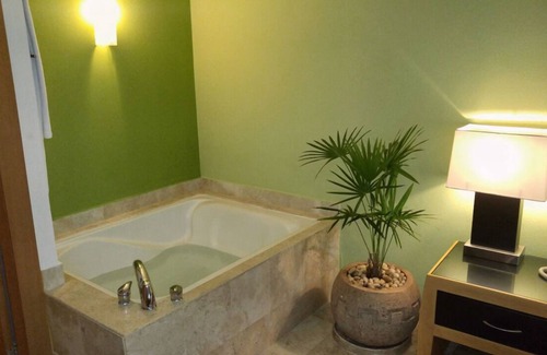 Las Jarretaderas Complejo | Charming 1-bedroom Suite in lovely Nuevo Vallarta with fitness room, AC
