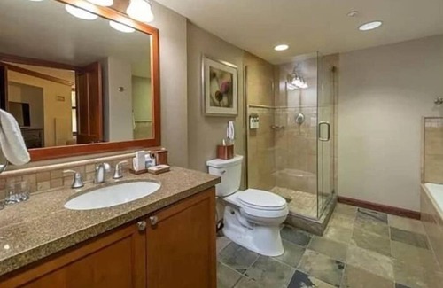 Olympic Valley Complejo | Charming 1-bedroom Resort Condo Fireplace Suite