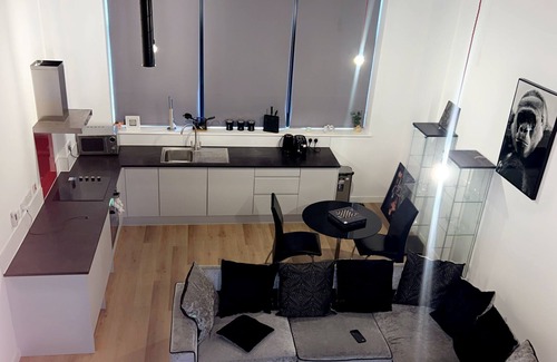 West Bromwich Apartamento | Charming 1-bedroom apartment in cool West Bromwich with WiFi.