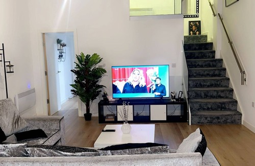 West Bromwich Apartamento | Charming 1-bedroom apartment in cool West Bromwich with WiFi.