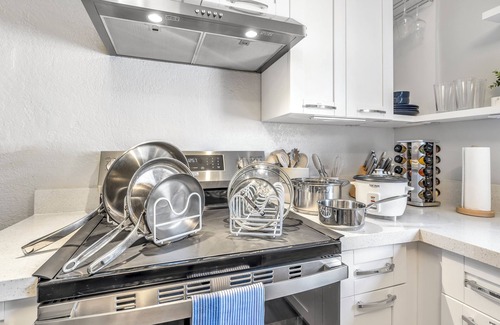 Pompano Beach Casa | Charming 1-bedroom house with WiFi and AC in less than 4 miles from the beach!