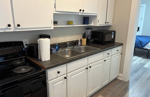 Burlington Apartamento | Charming 1 Bedroom, 1 Bathroom Apartment