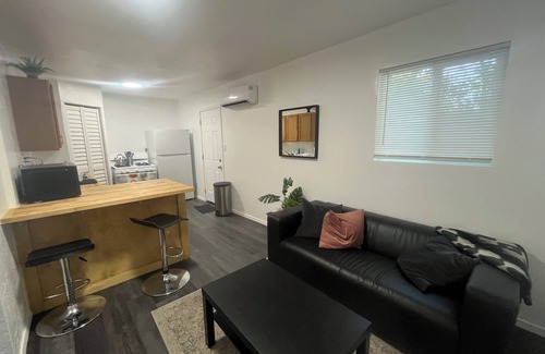 Farmington Apartamento | Charming 1-bedroom apartment in enchanting Farmington with AC