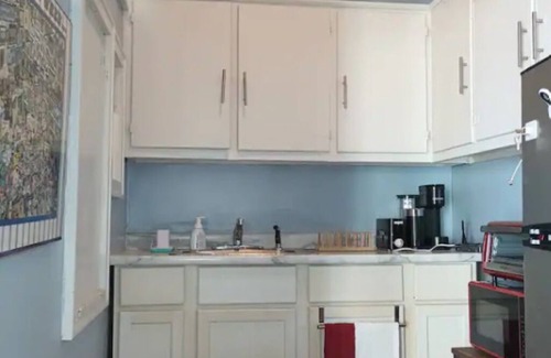 Huntington Apartamento | Charming 1-bedroom apartment with WiFi, AC in fabulous Huntington