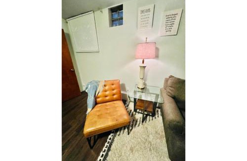 Great Falls Apartamento | Charming 1-Bedroom Apartment in Great Neighborhood