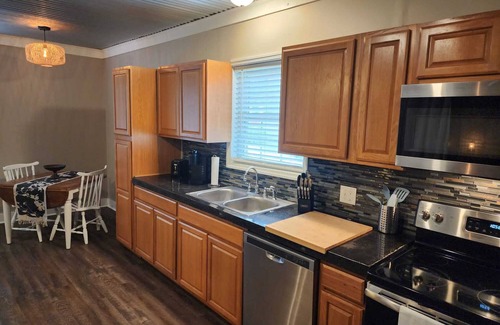 Greenwood Apartamento | Charming 1-bedroom apartment with WiFi and close to the Hospital in Greenwood