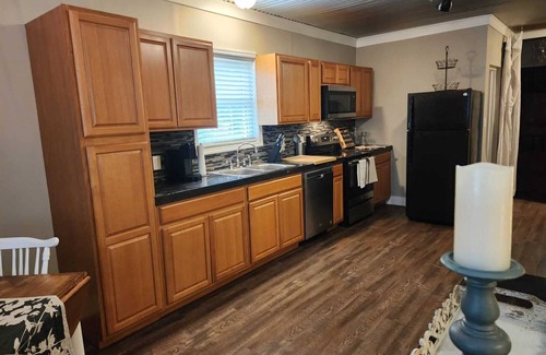 Greenwood Apartamento | Charming 1-bedroom apartment with WiFi and close to the Hospital in Greenwood