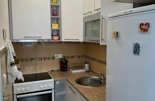 Novo Sarajevo Apartamento | Charming 1-bedroom apartment in Sarajevo. Wi-Fi & AC as well as pet-friendly.