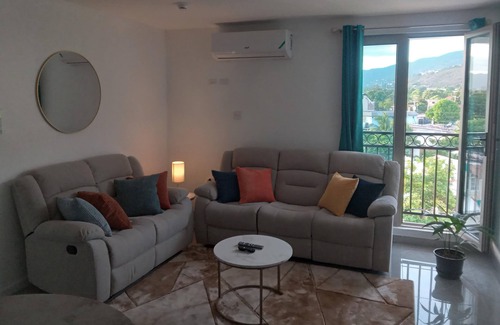 Eden Gardens Apartamento | Charming 1-bedroom apartment with WiFi and AC in wonderful Kingston