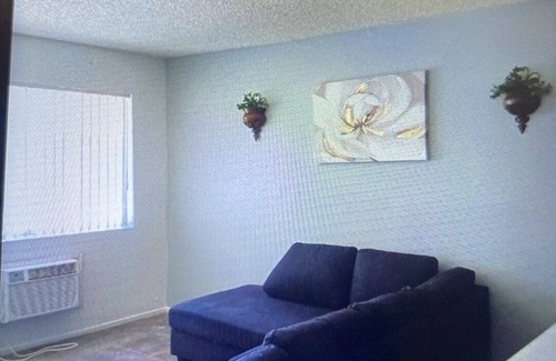 Victorville Apartamento | Charming 1-bedroom apartment in excellent Adelanto with WiFi, AC