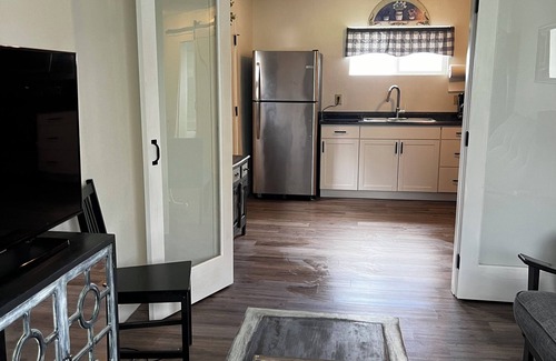 Woodburn Apartamento | Charming 1-Bedroom Apartment on 3 Acres in Rural Woodburn, Near I-5 & Shopping