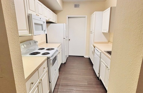 Kirkman North Apartamento | Charming 1-bedroom apartment in wonderful Orlando close to Universal studios