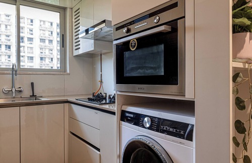 Hiranandani Gardens Apartamento | Charming 1-bedroom apartment in delightful Mumbai with WiFi, AC