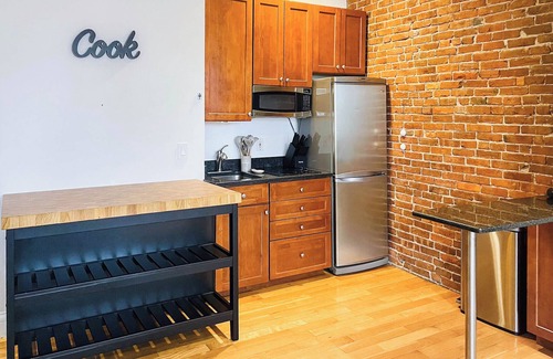 Columbus Apartamento | Charming 1-bedroom apartment in superb Boston with WiFi, AC