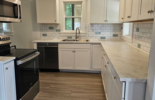 Culver Apartamento | Charming 1-bedroom apartment in Culver with WiFi, AC, outdoor covered deck