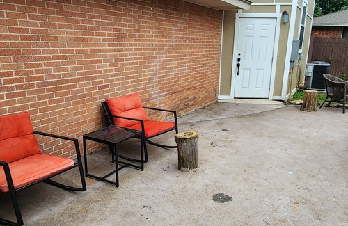 Northwest Dallas Apartamento | Charming 1-bedroom apartment in welcoming Dallas with WiFi, AC