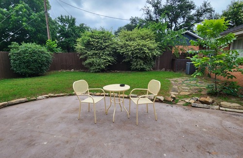Northwest Dallas Apartamento | Charming 1-bedroom apartment in welcoming Dallas with WiFi, AC
