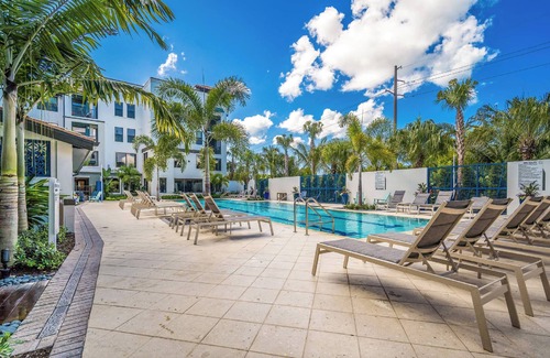 North Naples Apartamento | Charming 1-bedroom apartment 5 min from the beach shopping malls and restaurant