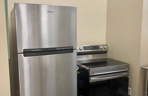 Warren Apartamento | Charming 1-bedroom apartment in fantastic Warren with AC